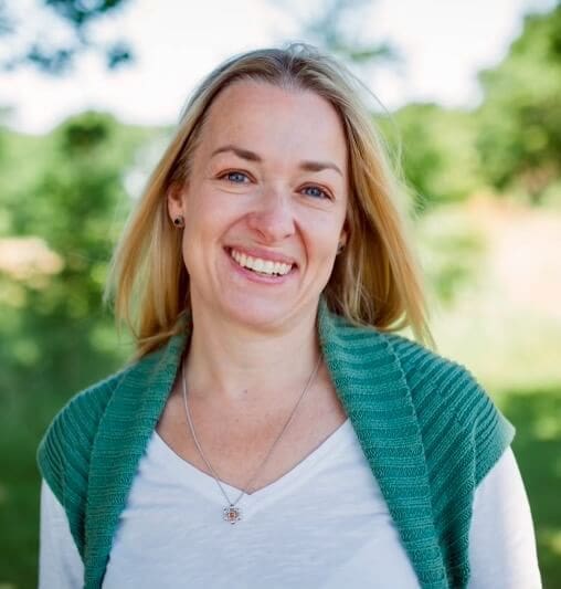 Picture of Dr Helen Allergy smiling to greet all. book an appointment - Follow Up